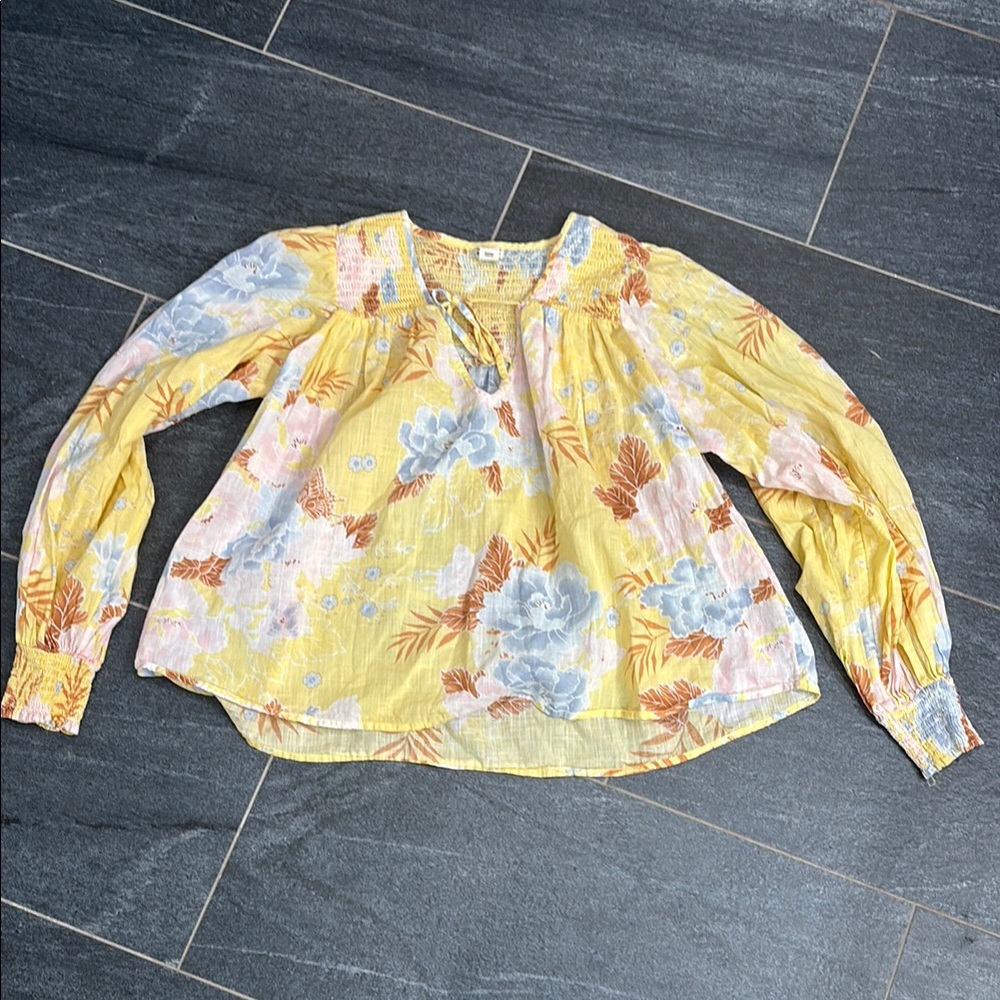 Floral yellow puff long sleeve blouse